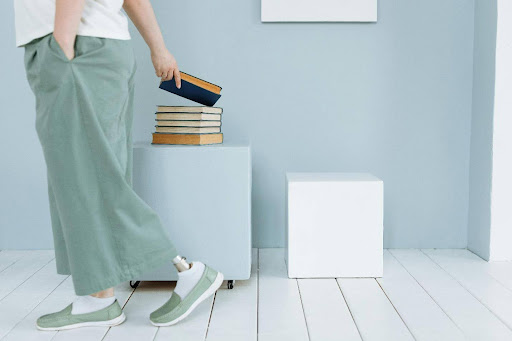 how to write literary fiction in 6 steps